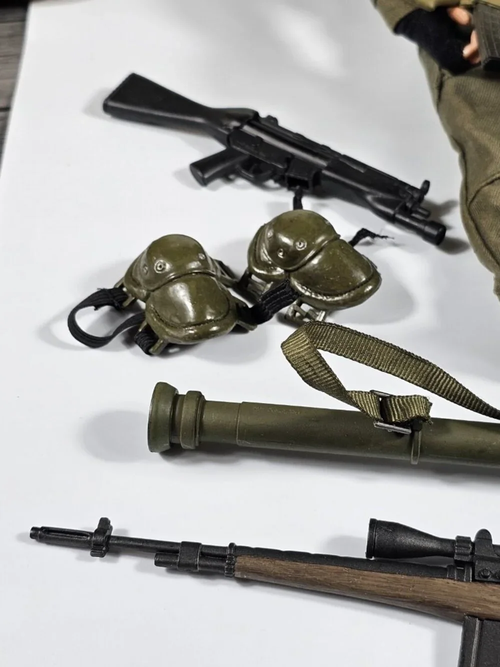 21ST CENTURY TOYS 1998 12IN DOLL MILITARY ACCESSORIES VINTAGE Collectibles. - Picture 8 of 8